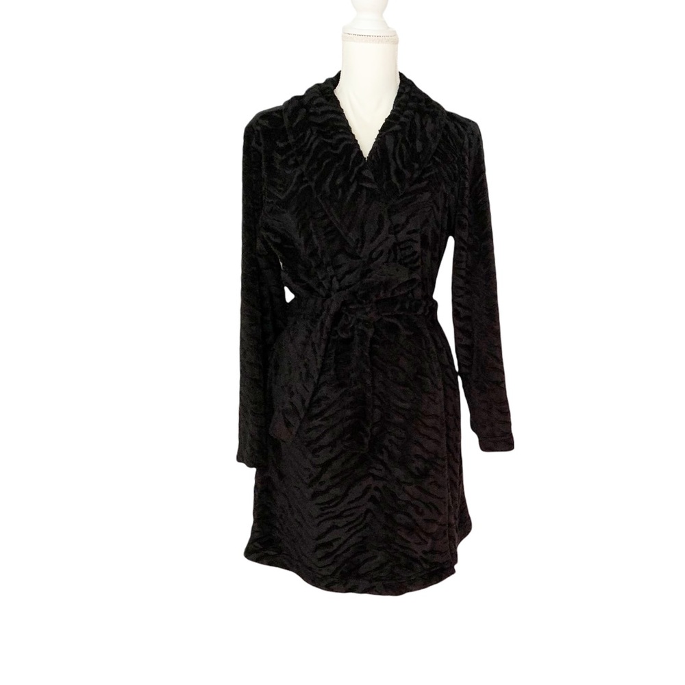 Capelli of New York Black Bath Robe Size Medium